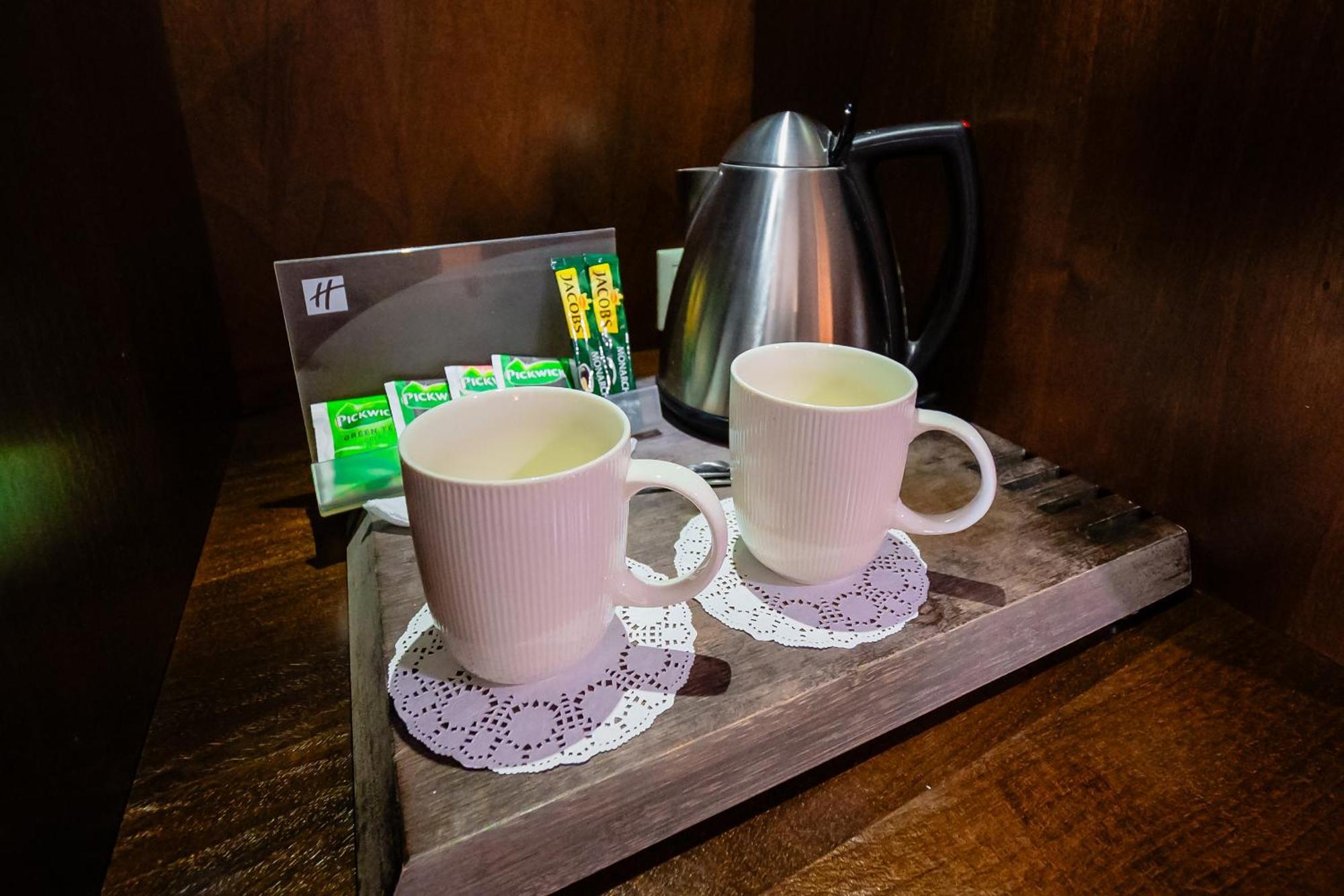 阿克套假日酒店 外观 照片